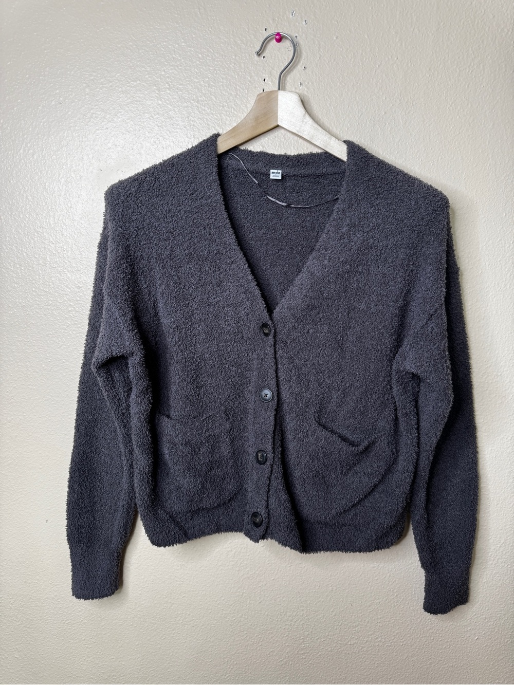 UNIQLO Women’s Small Gray Fluffy Fleece Cardigan Sweater Button Front Pockets